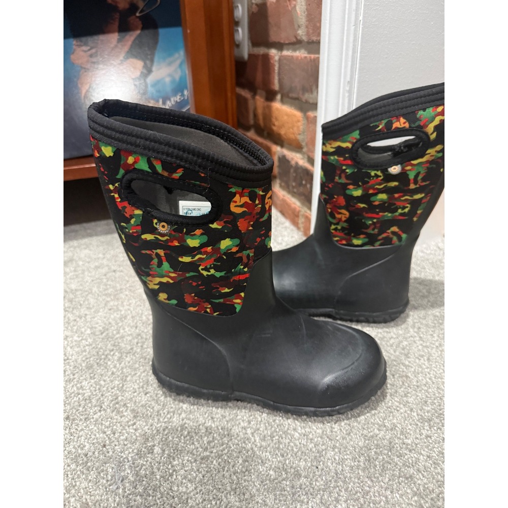 Bogs Kids York Camo Waterproof Insulated Winter Boots Black Multi Size 2 Youth